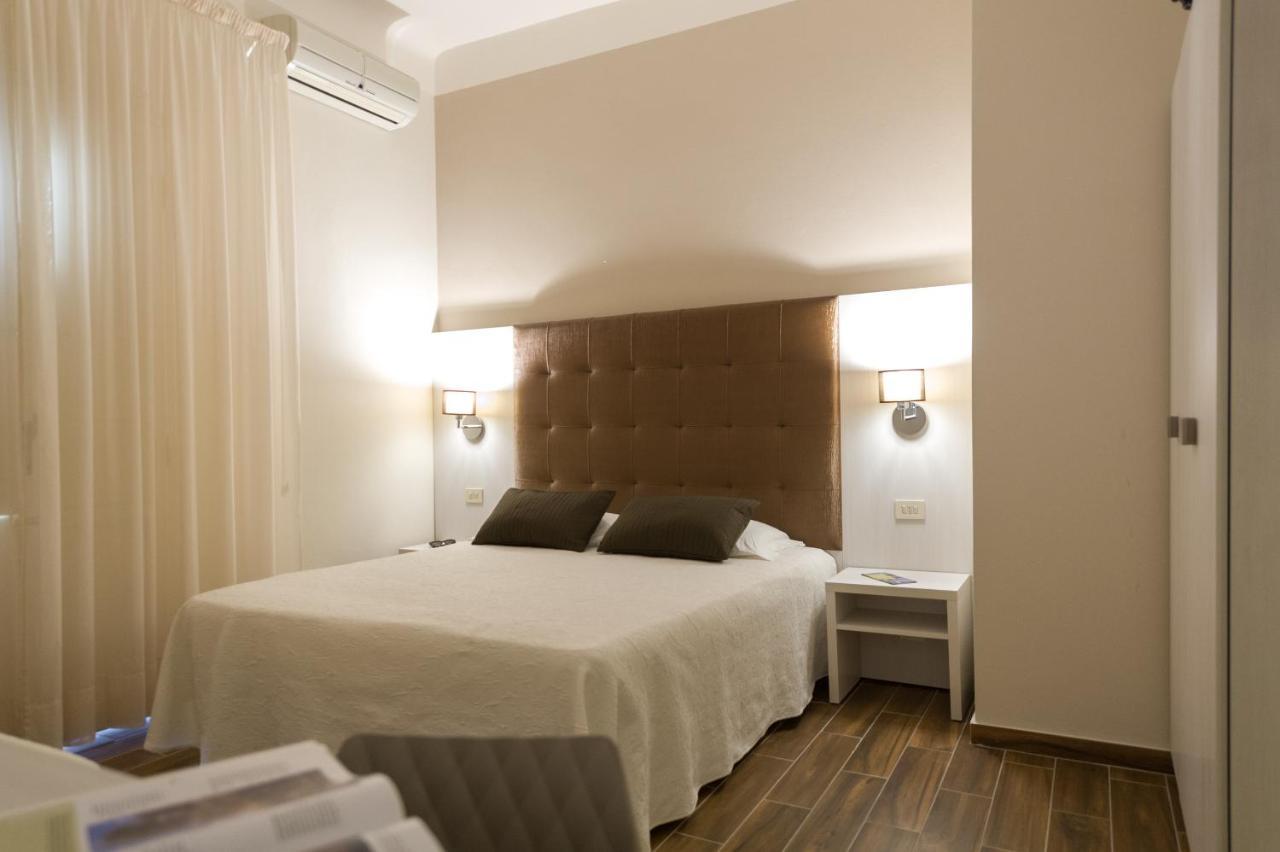 Albergo Battelli (Adults Only) Marina di Pietrasanta Exterior photo