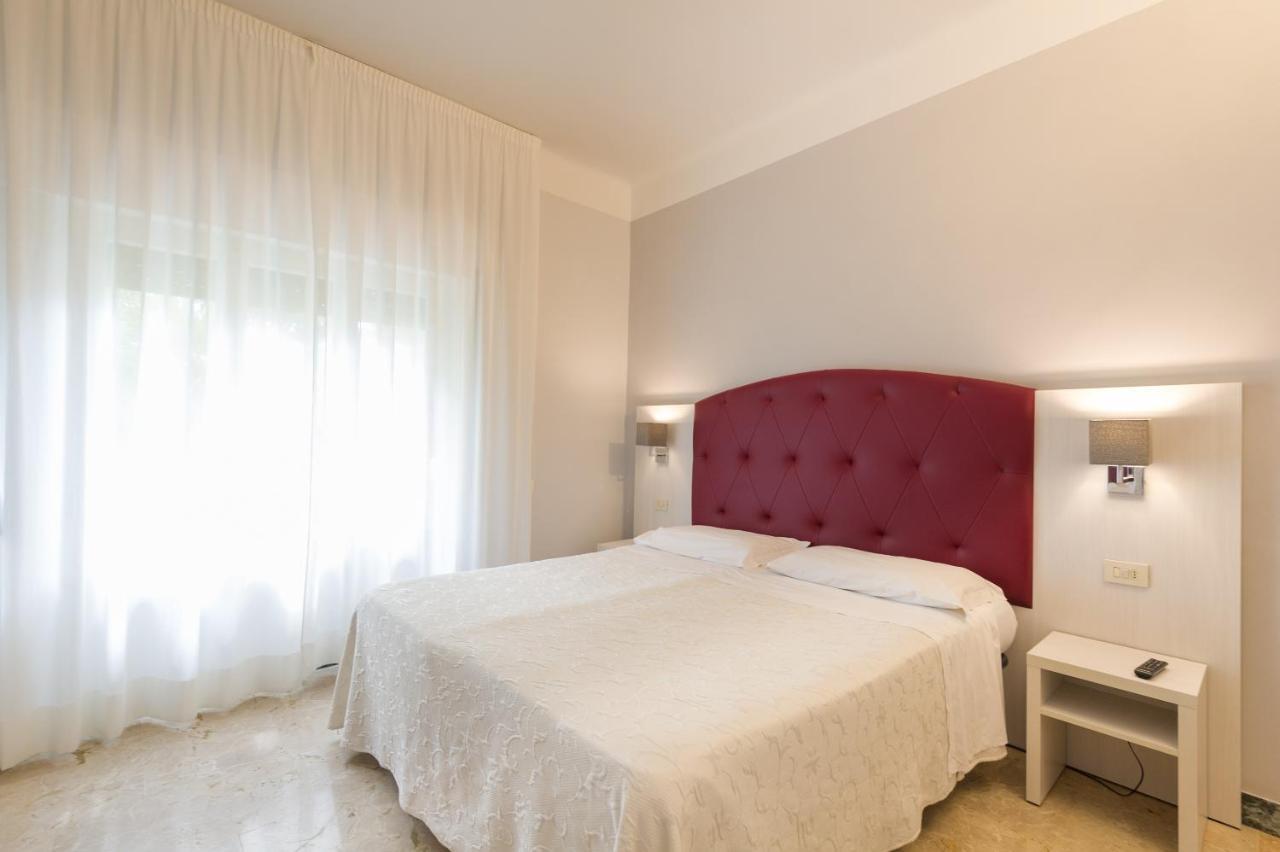 Albergo Battelli (Adults Only) Marina di Pietrasanta Exterior photo