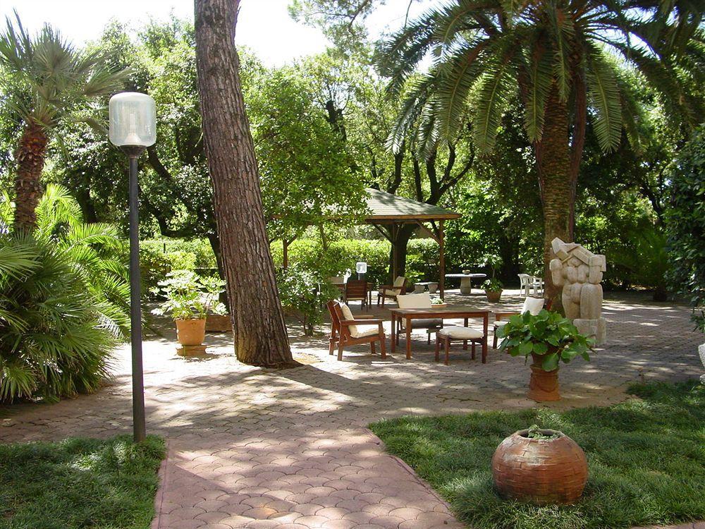 Albergo Battelli (Adults Only) Marina di Pietrasanta Exterior photo