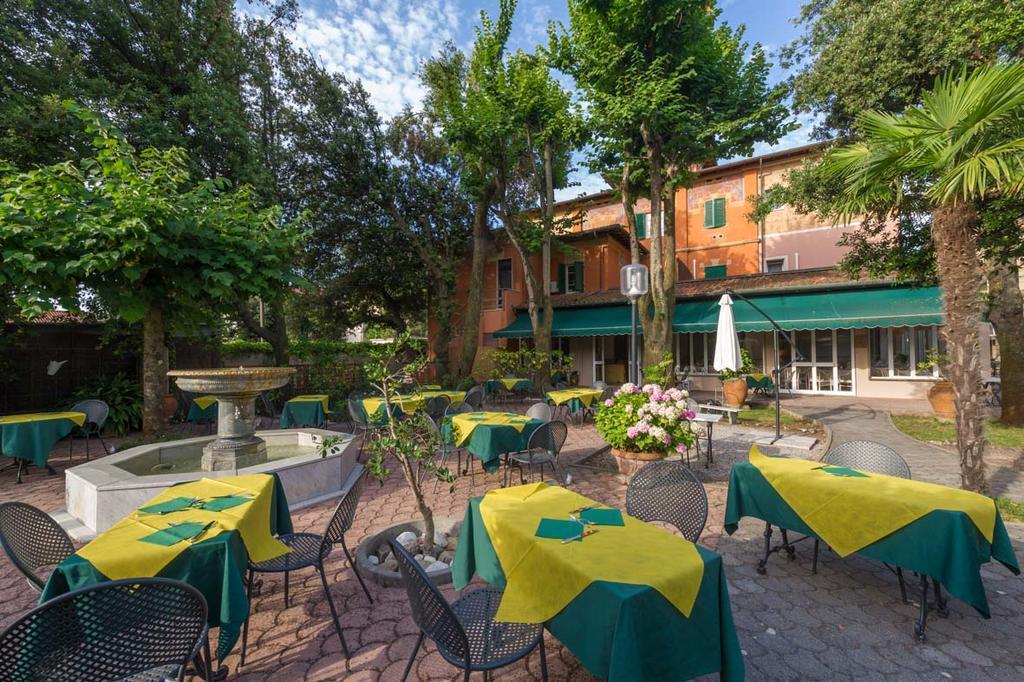 Albergo Battelli (Adults Only) Marina di Pietrasanta Exterior photo