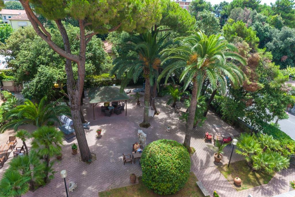 Albergo Battelli (Adults Only) Marina di Pietrasanta Exterior photo