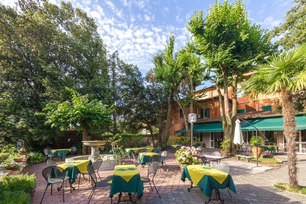 Albergo Battelli (Adults Only) Marina di Pietrasanta Exterior photo