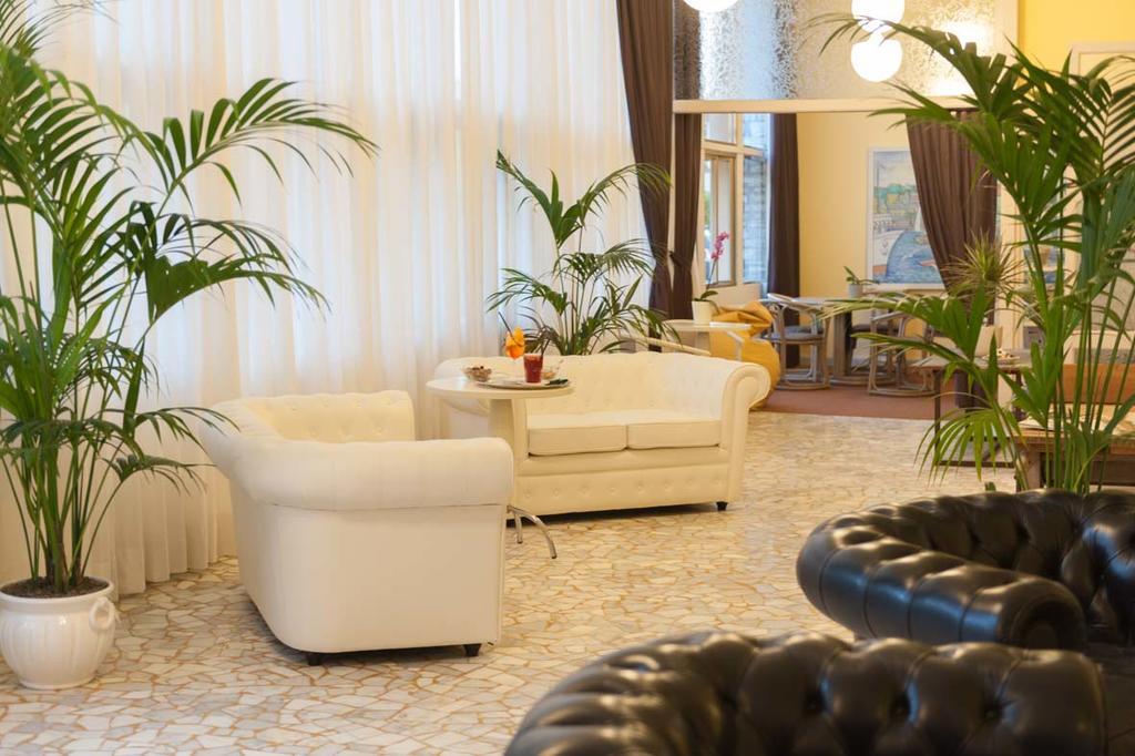 Albergo Battelli (Adults Only) Marina di Pietrasanta Exterior photo
