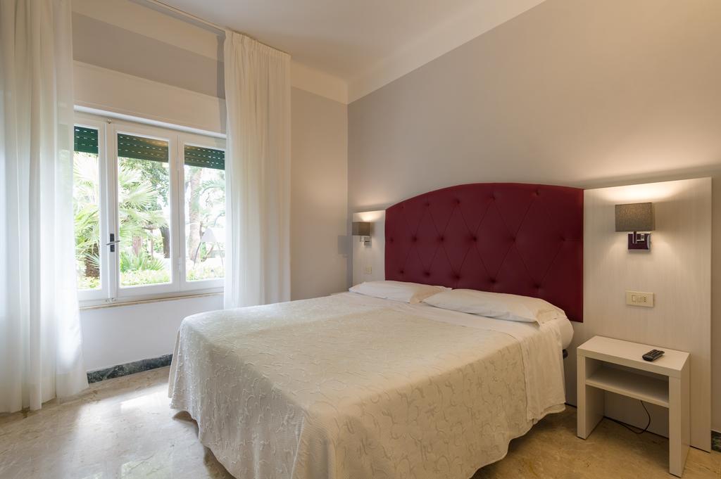 Albergo Battelli (Adults Only) Marina di Pietrasanta Exterior photo