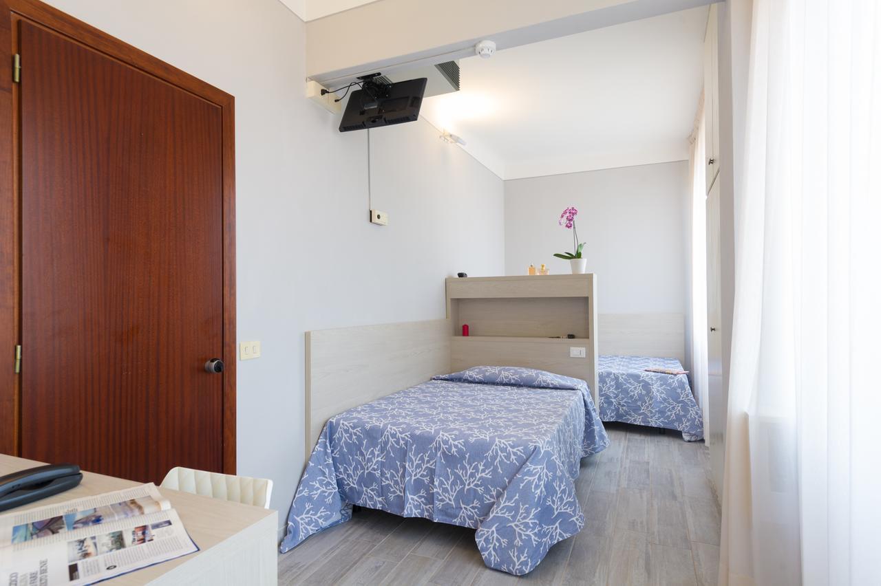 Albergo Battelli (Adults Only) Marina di Pietrasanta Exterior photo